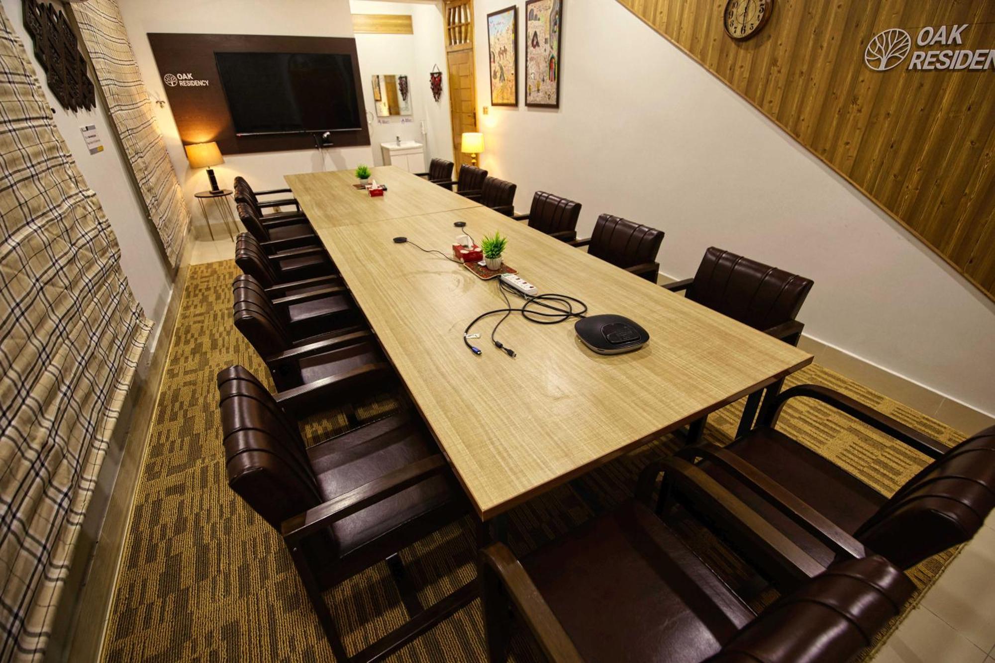 ホテル Oak Residency ギルギット エクステリア 写真