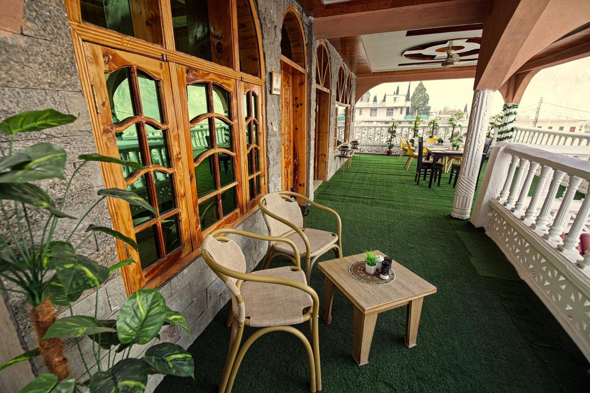ホテル Oak Residency ギルギット エクステリア 写真