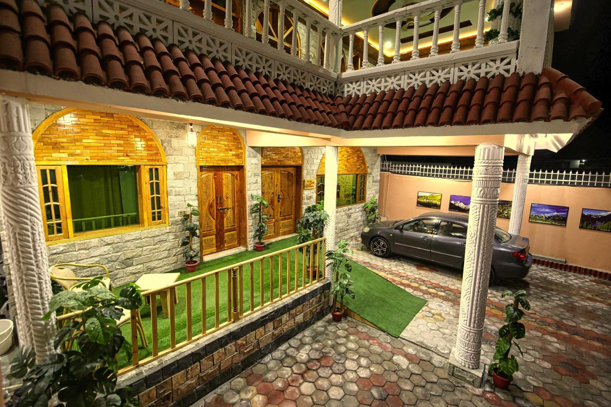 ホテル Oak Residency ギルギット エクステリア 写真